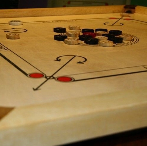 Carrom : Mango 66 x 66 cm