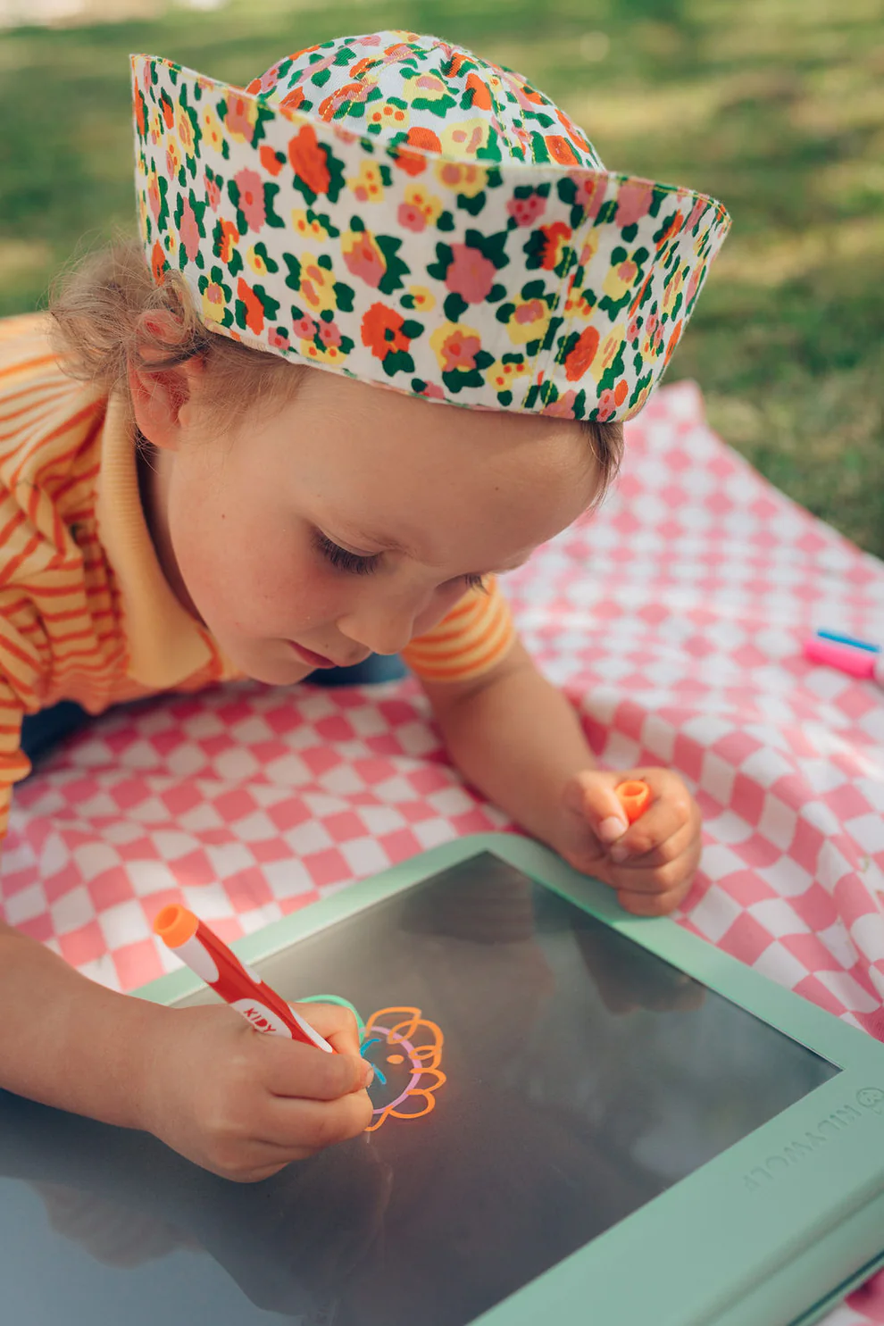 KIDYDRAW-PRO tablette lumineuse nomade