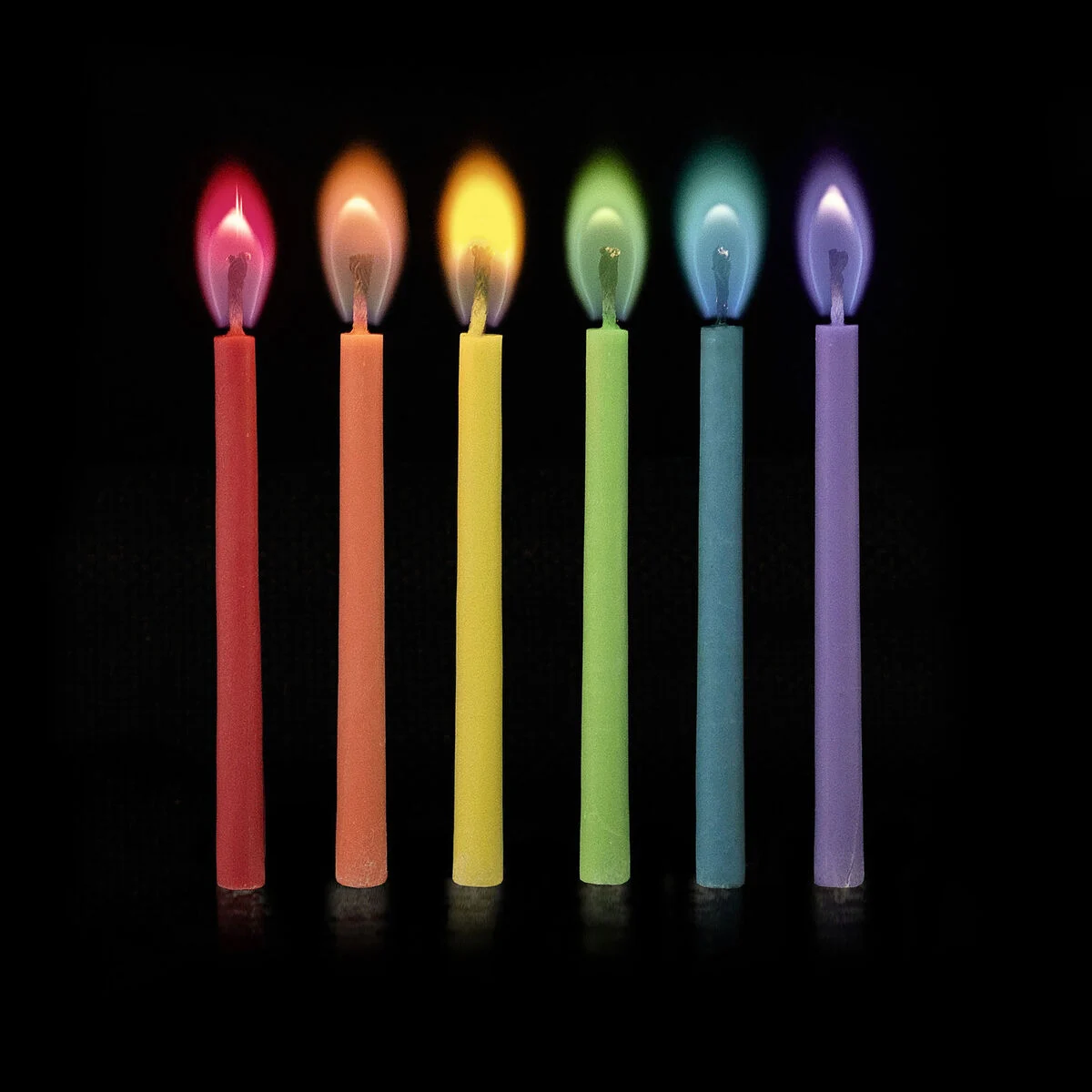 BOUGIES DE FÊTE FLAMME COLORÉE - PARTY CANDLES WITH COLOURED