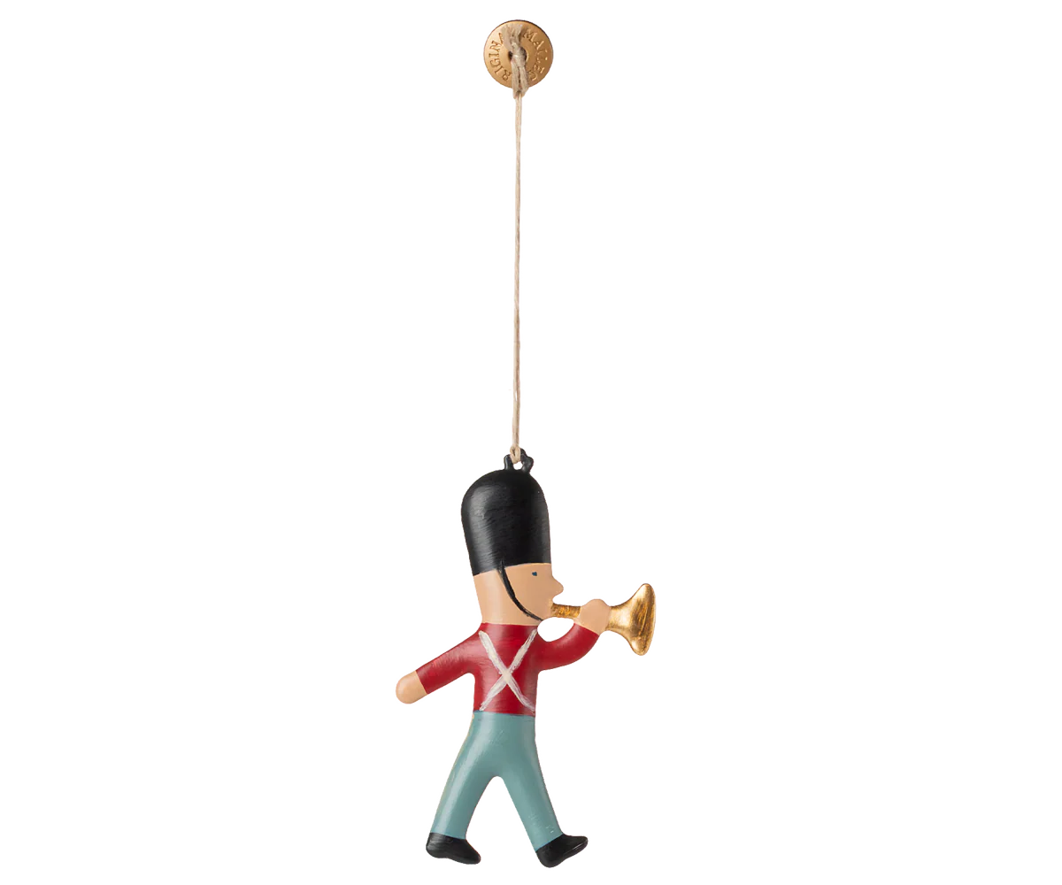 Ornement en métal, Garde - Trompette