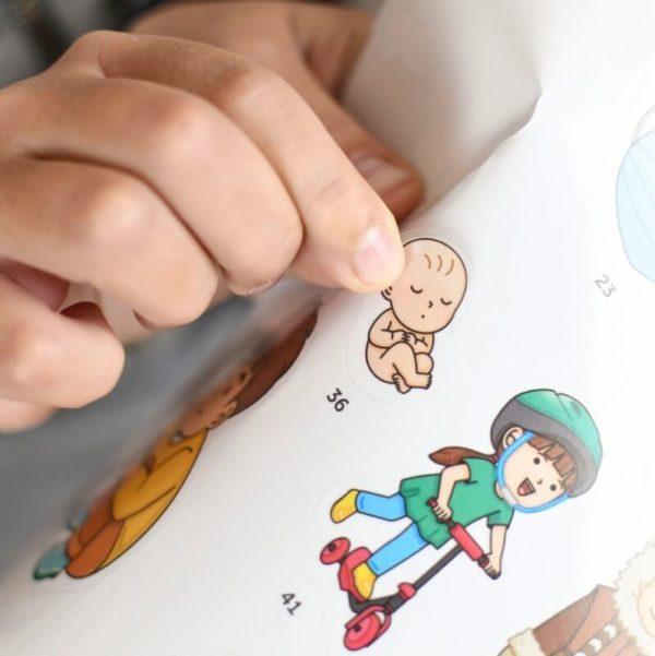 DISCOVERY - POSTER ÉDUCATIF + 49 STICKERS LE CORPS HUMAIN (3-7 ANS)