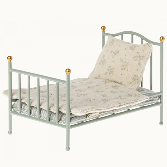 VIntage bed, Mouse - Mint