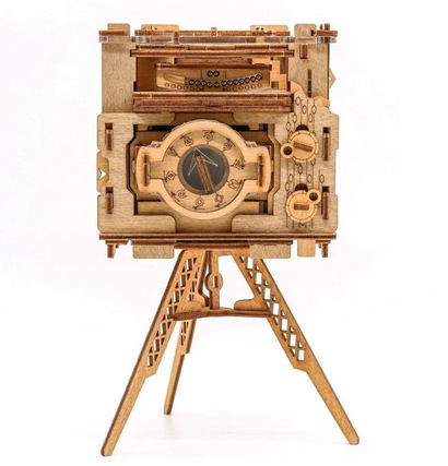 CLUEBOX - SHERLOCKS CAMERA