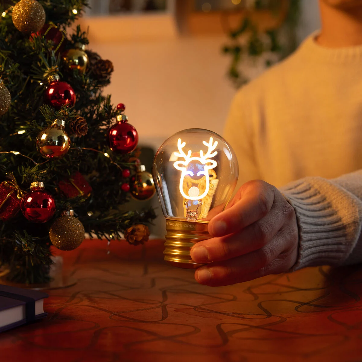 BULB FICTION - LAMPE DE TABLE FORME AMPOULE - REINDEER