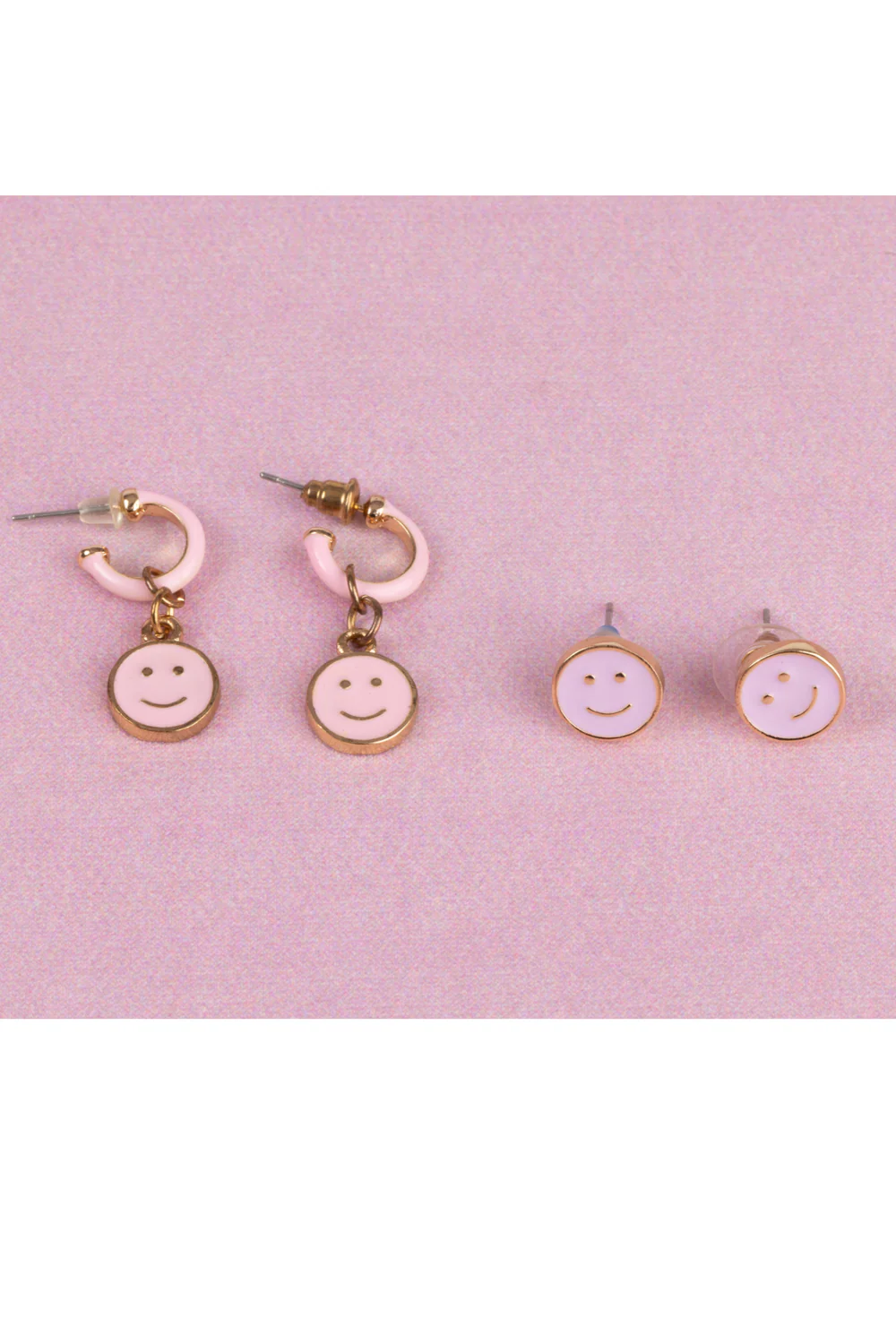 Boutique Chic all Smiles Earrings (2 pairs)