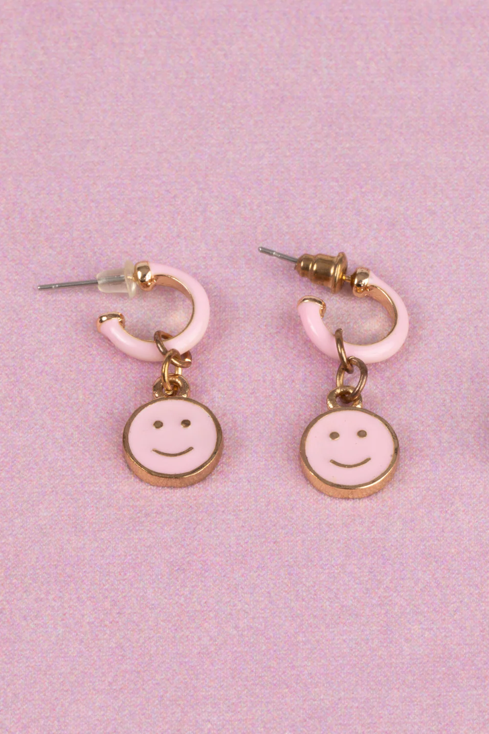 Boutique Chic all Smiles Earrings (2 pairs)