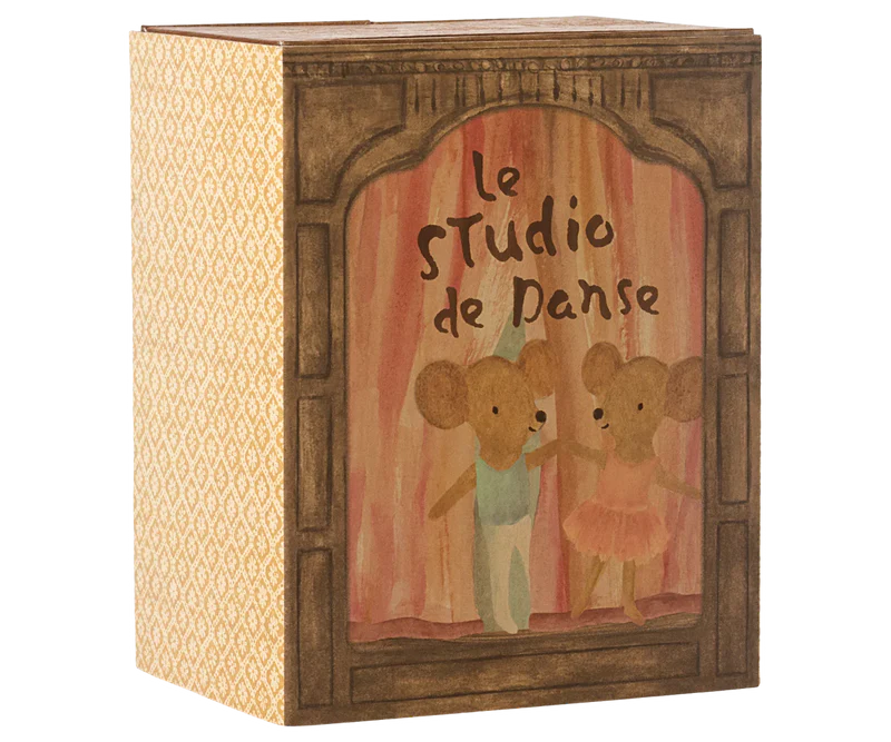 Studio de danse avec Petite sœur et Petit frère Souris